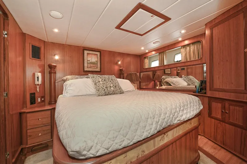 Slide: The Image of Grand Alaskan Flushdeck 2002 - 5664715