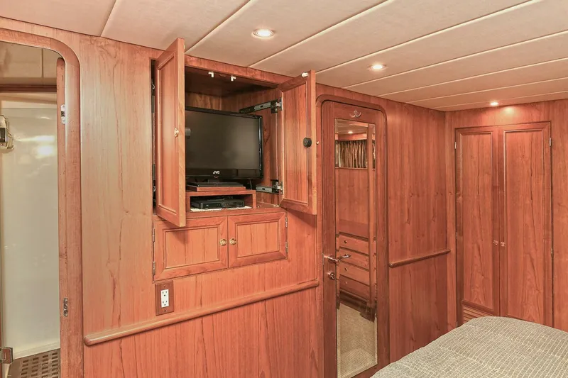 Slide: The Image of Grand Alaskan Flushdeck 2002 - 5664723