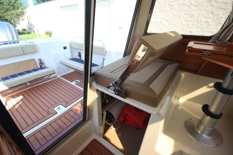 Slide: The Image of Ranger Tug R-25 Luxury Edition 2023 - 5664963