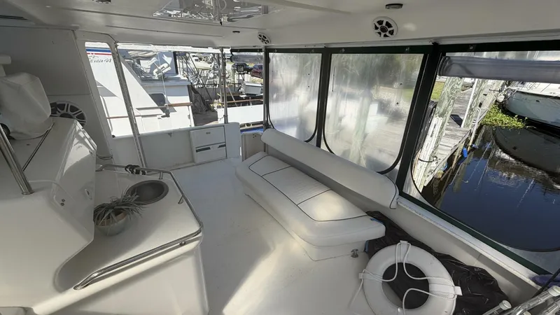 Slide: The Image of Sea Ray 380 Aft Cabin 2000 - 5767950