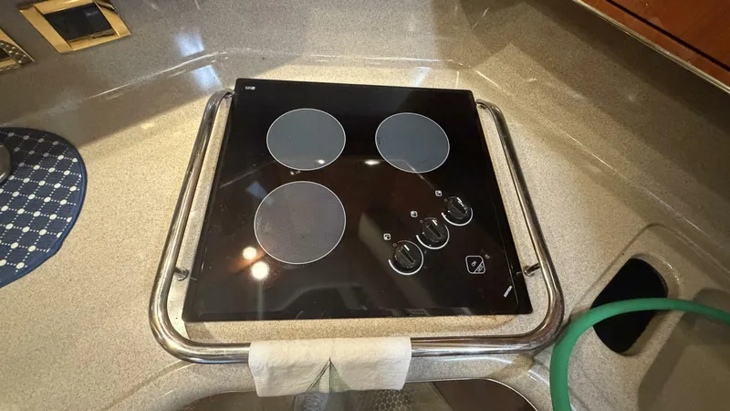 Slide: The Image of Sea Ray 380 Aft Cabin 2000 - 5767965