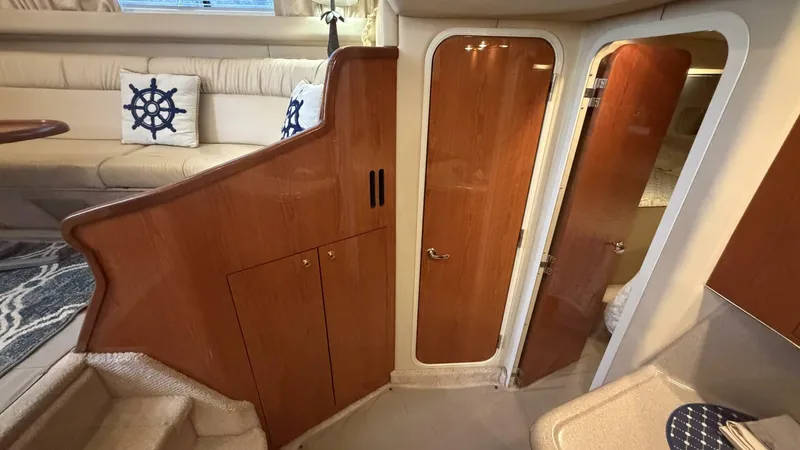 Slide: The Image of Sea Ray 380 Aft Cabin 2000 - 5767983