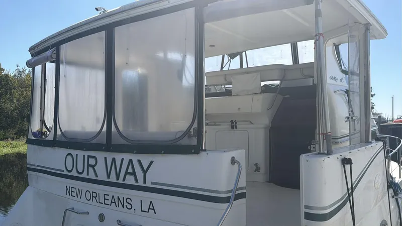 Slide: The Image of Sea Ray 380 Aft Cabin 2000 - 5767939