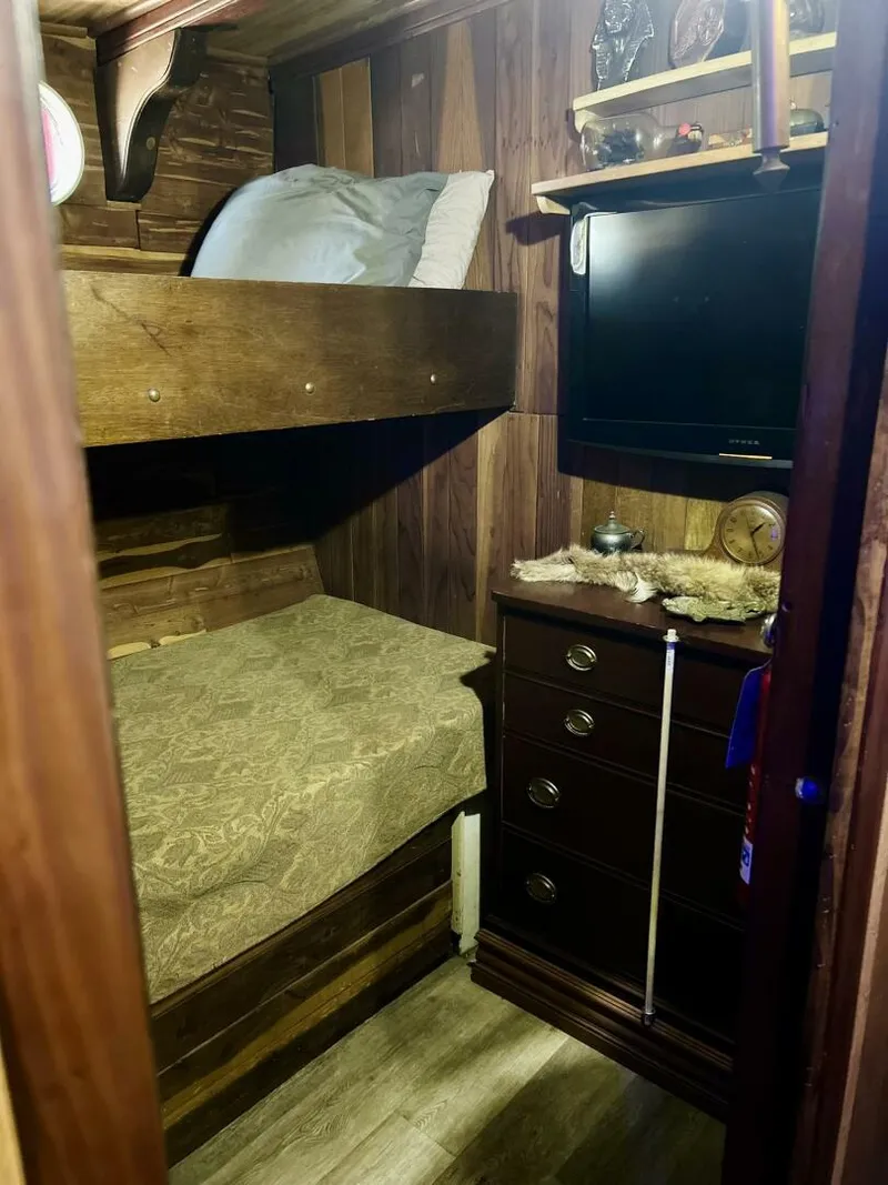 Slide: The Image of Custom 80 Brigantine 1977 - 5665195