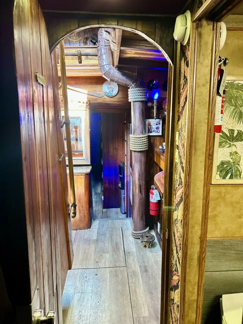 Slide: The Image of Custom 80 Brigantine 1977 - 5665198