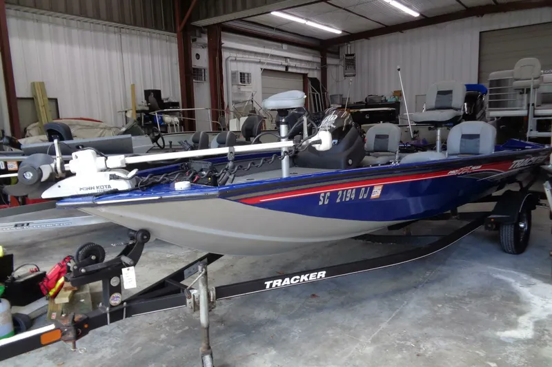 Slide: The Image of White River Bass Tracker PT175 2018 - 5665409