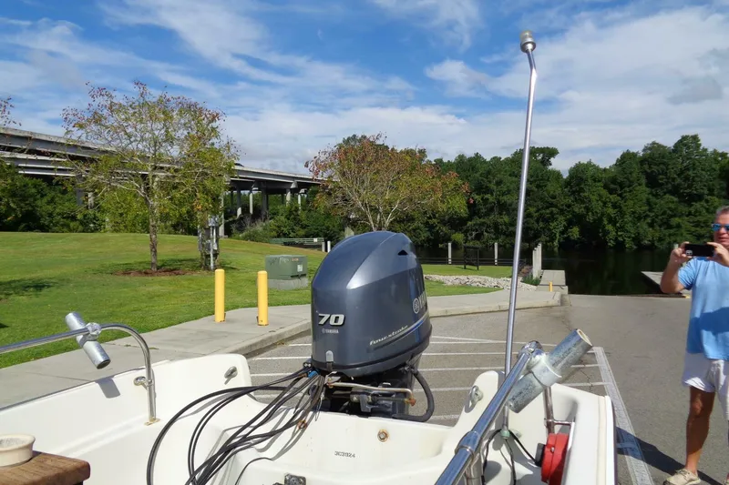 Slide: The Image of Boston Whaler Montauck 17 CC 1986 - 5665530