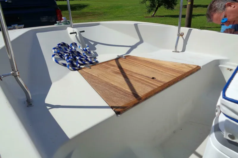 Slide: The Image of Boston Whaler Montauck 17 CC 1986 - 5665534