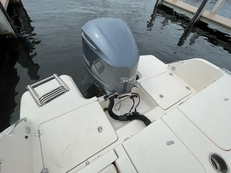 Slide: The Image of Grady-White 235 Freedom 2018 - 5665598