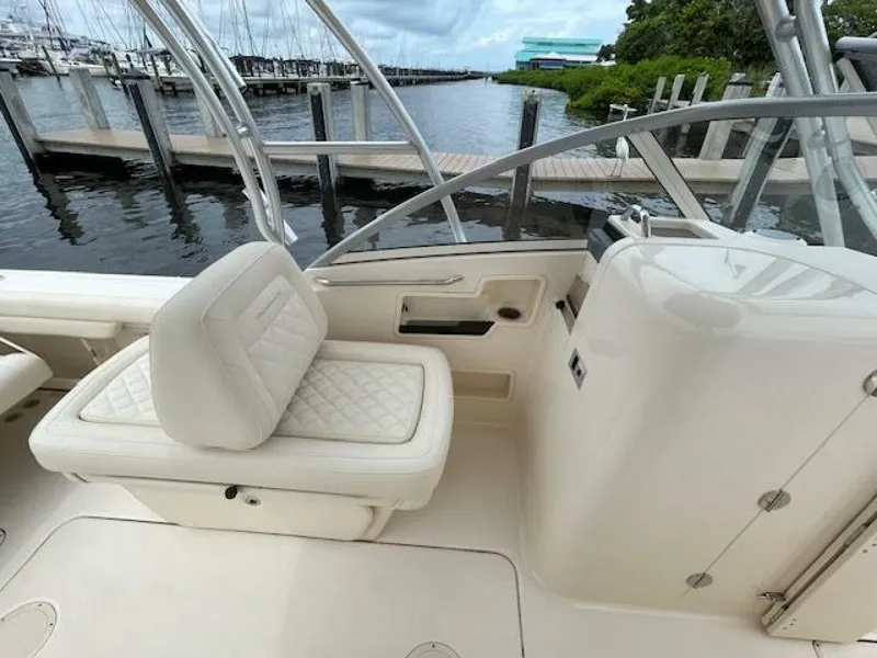 Slide: The Image of Grady-White 235 Freedom 2018 - 5665602