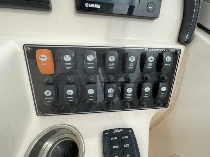 Slide: The Image of Grady-White 235 Freedom 2018 - 5665607