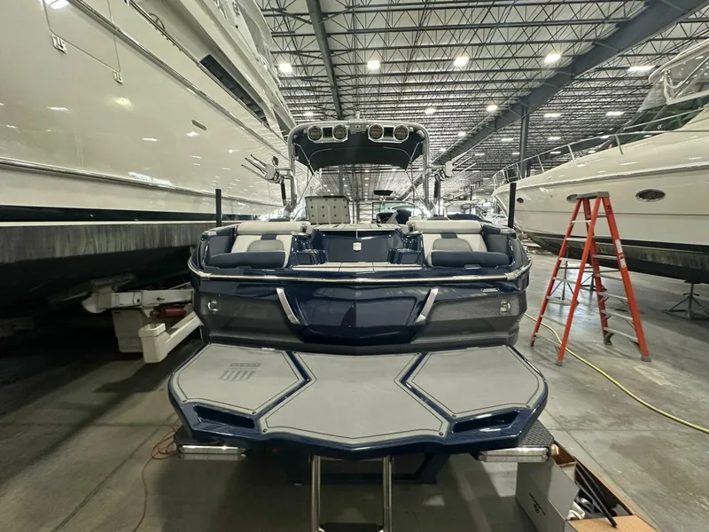 Slide: The Image of Mastercraft X24 2019 - 5665915