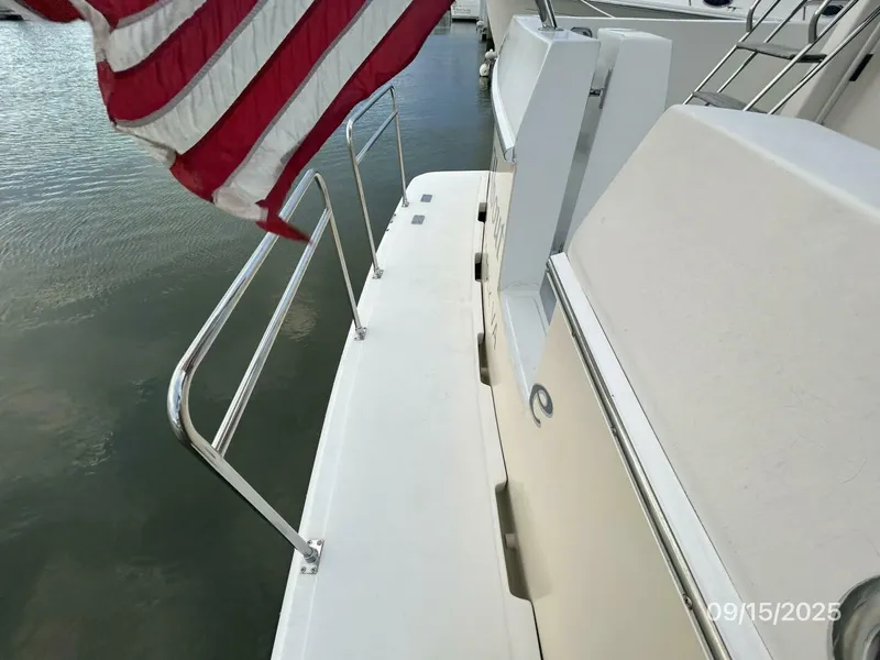 Slide: The Image of 45' Ocean Alexander swimplatform - 5666080