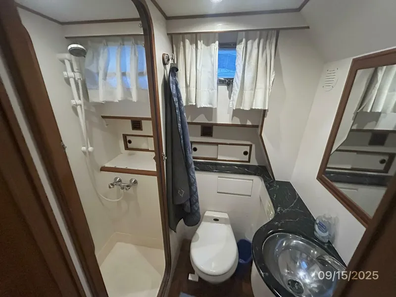 Slide: The Image of 45' Ocean Alexander guest head - 5666036