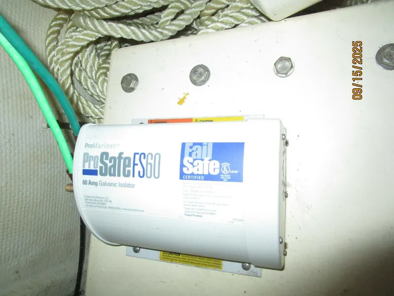 Slide: The Image of 45' Ocean Alexander galvanic isolator - 5666032