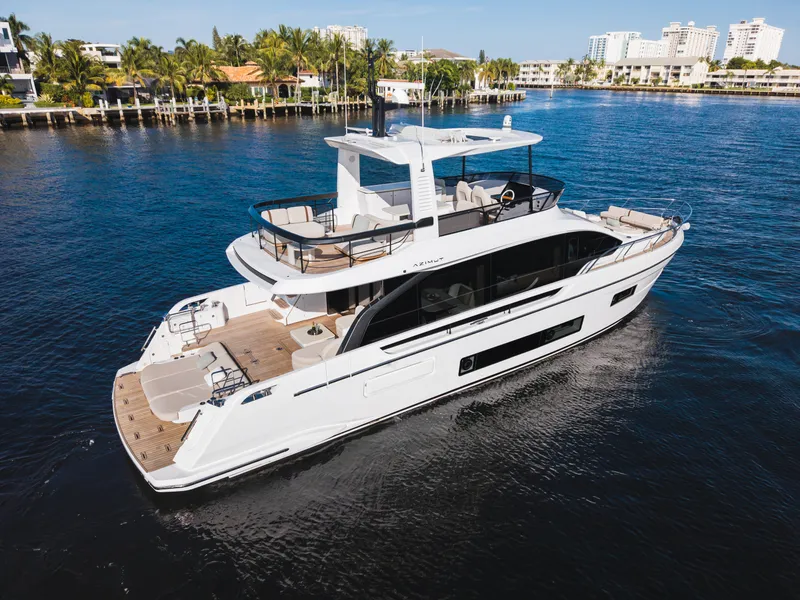 Slide: The Image of Azimut Fly 62 2026 - 5829435
