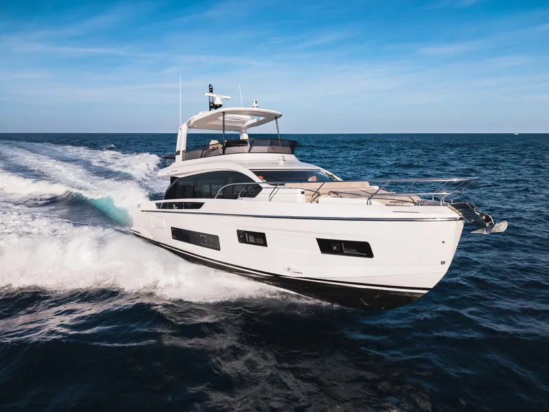 Slide: The Image of Azimut Fly 62 2026 - 5829426