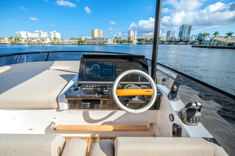 Slide: The Image of Azimut Fly 62 2026 - 5829494