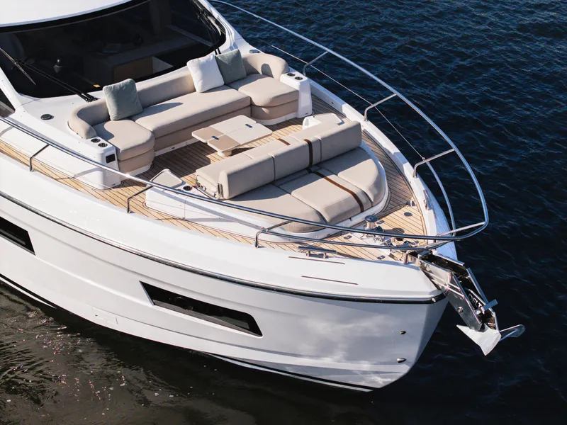 Slide: The Image of Azimut Fly 62 2026 - 5829498