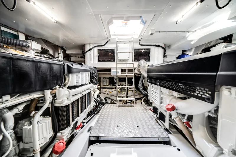 Slide: The Image of Azimut Fly 62 2026 - 5829503