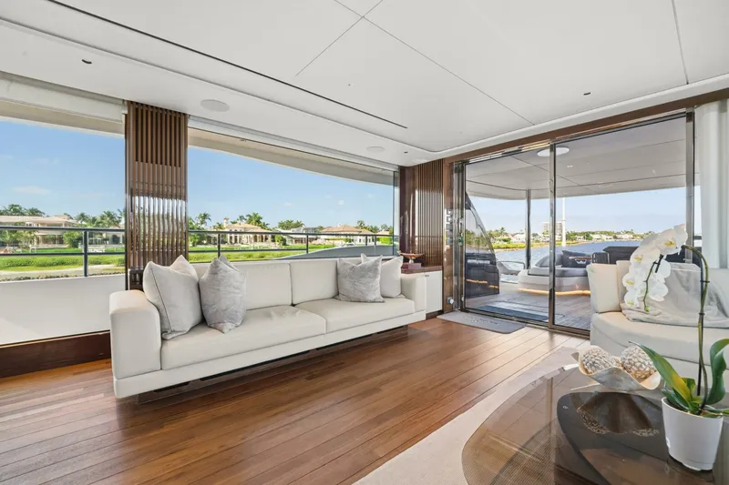 Slide: The Image of Princess Y95 JUST PERFECT - Salon 2025 Princess Y95 JUST PERFECT - 5842034