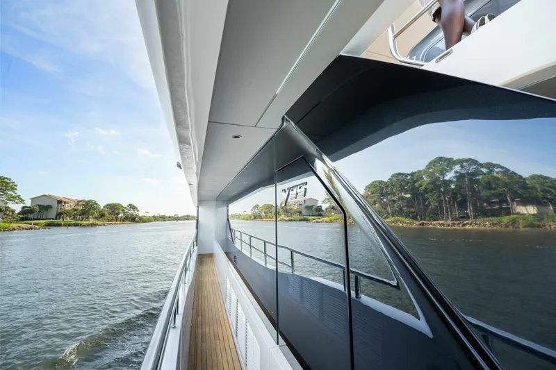 Slide: The Image of Princess Y95 JUST PERFECT - Exterior 2025 Princess Y95 JUST PERFECT - 5842110