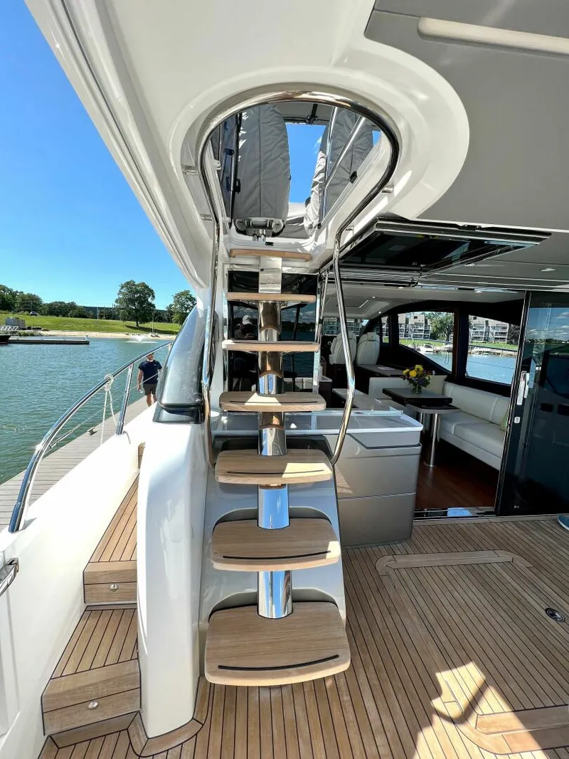 Slide: The Image of Princess S62 2023 - 5666790