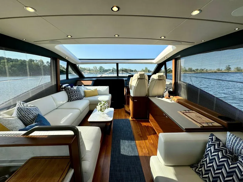 Slide: The Image of Princess S62 2023 - 5666804