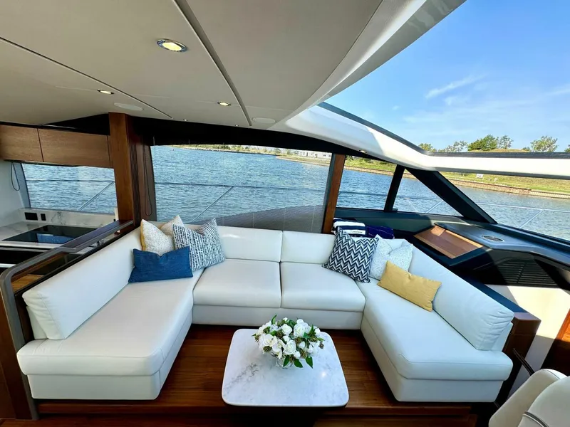 Slide: The Image of Princess S62 2023 - 5666806