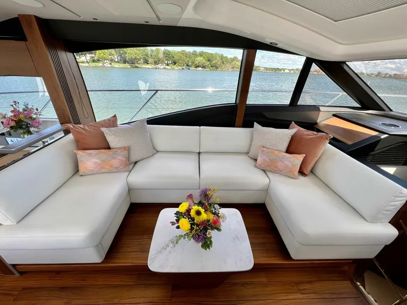 Slide: The Image of Princess S62 2023 - 5666807