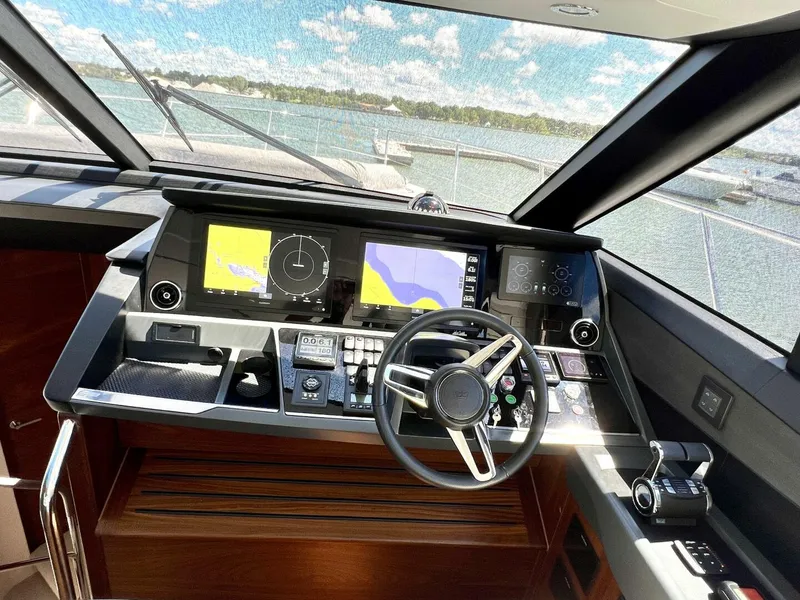 Slide: The Image of Princess S62 2023 - 5666810