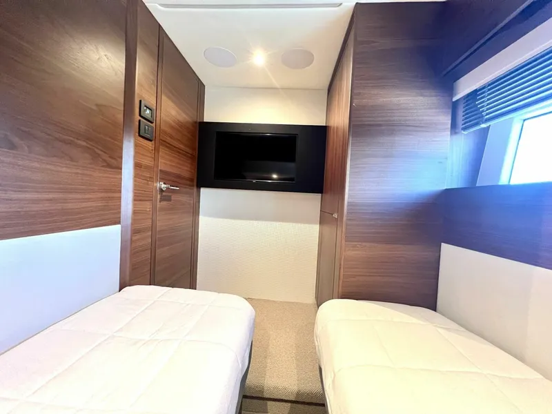 Slide: The Image of Princess S62 2023 - 5666827