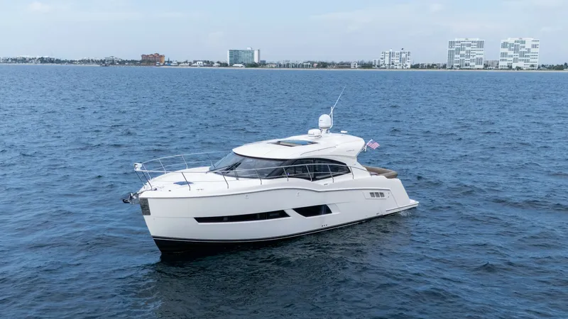 The Image of Carver C-43 Coupe 2015 - 5667107