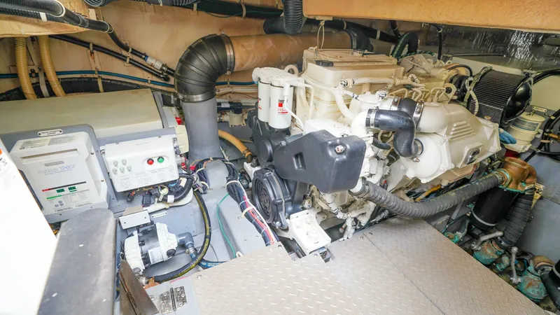 Slide: The Image of Carver C-43 Coupe 2015 - 5667155