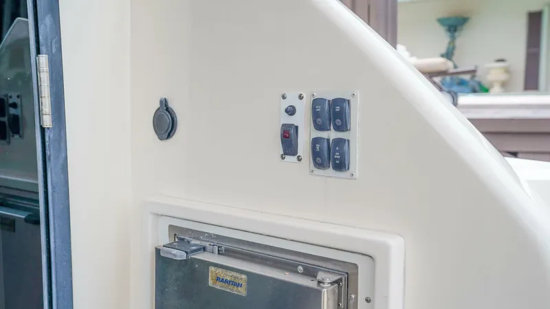 Slide: The Image of Carver Yachts C-43 Coupe 2015 - 5667147