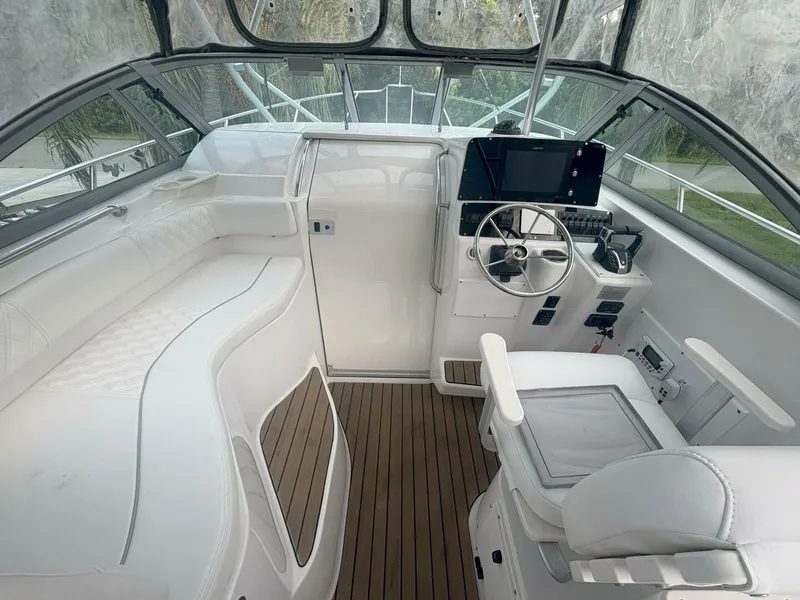 Slide: The Image of Boston Whaler 285 Conquest 2002 - 5670092