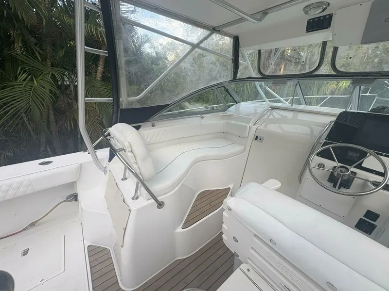 Slide: The Image of Boston Whaler 285 Conquest 2002 - 5670096