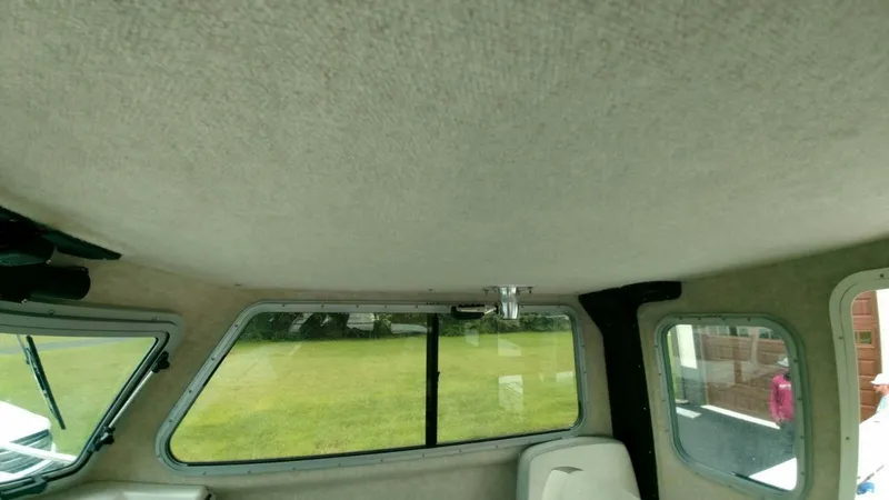 Slide: The Image of Parker Marine 2820 XLD Sport Cabin 2024 - 5670778