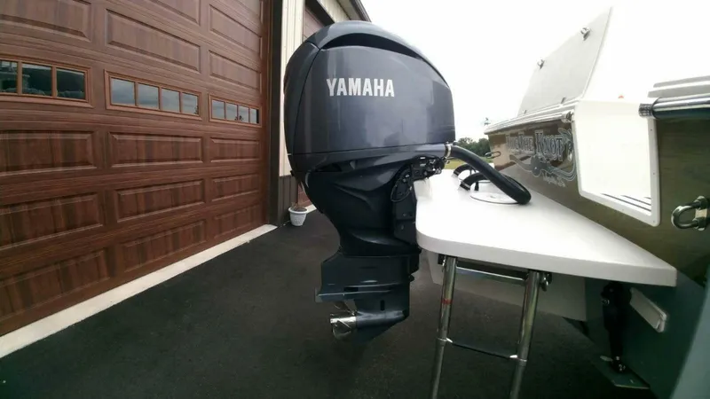 Slide: The Image of Parker Marine 2820 XLD Sport Cabin 2024 - 5670787