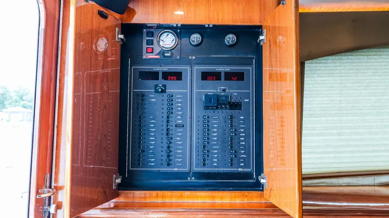 Slide: The Image of Egg Harbor 42 Convertible 2003 - 5671294