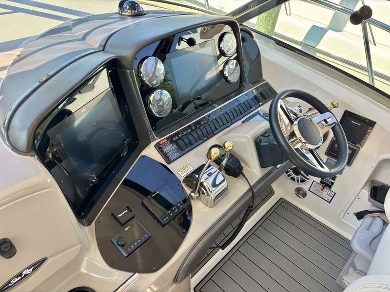 Slide: The Image of Sea Ray 400 Sundancer 2006 - 5671336