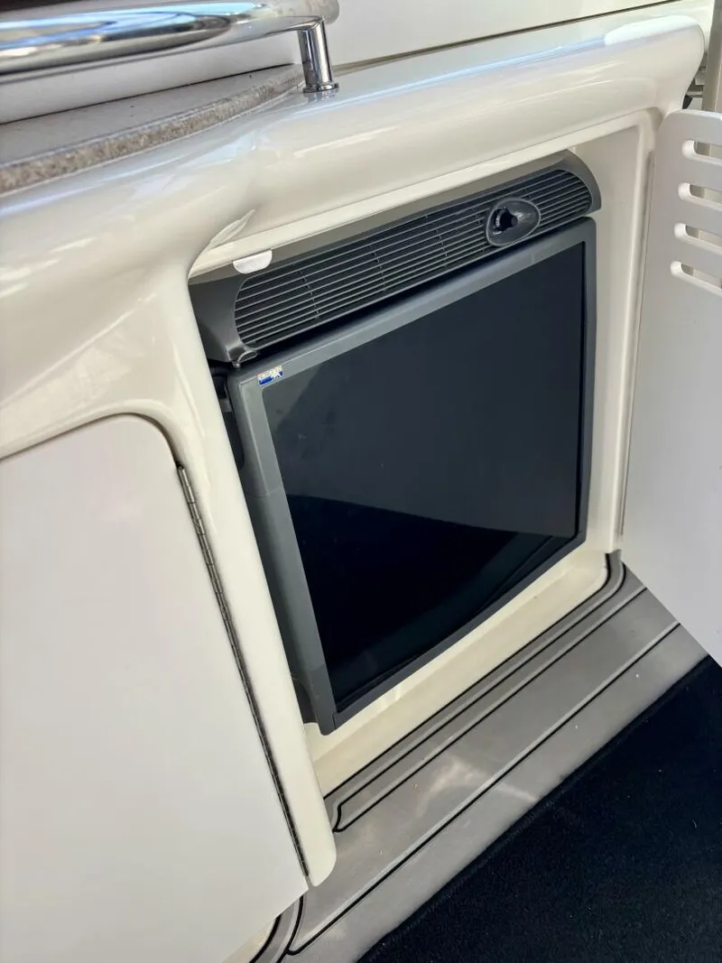 Slide: The Image of Sea Ray 400 Sundancer 2006 - 5671337