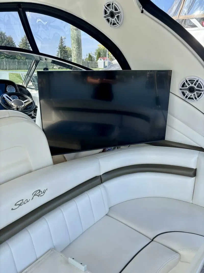 Slide: The Image of Sea Ray 400 Sundancer 2006 - 5671340