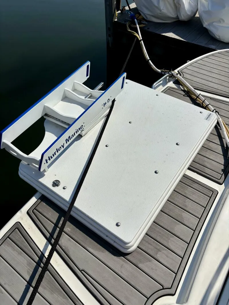 Slide: The Image of Sea Ray 400 Sundancer 2006 - 5671334