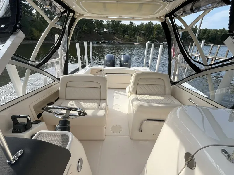 Slide: The Image of Grady-White Freedom 255 2023 - 5712796