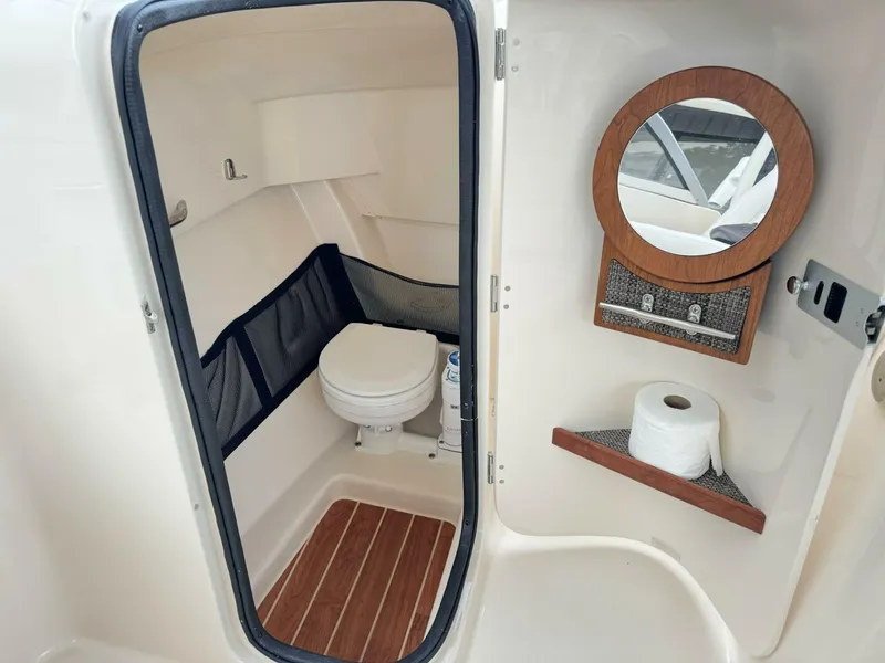 Slide: The Image of Grady-White Freedom 255 2023 - 5712816