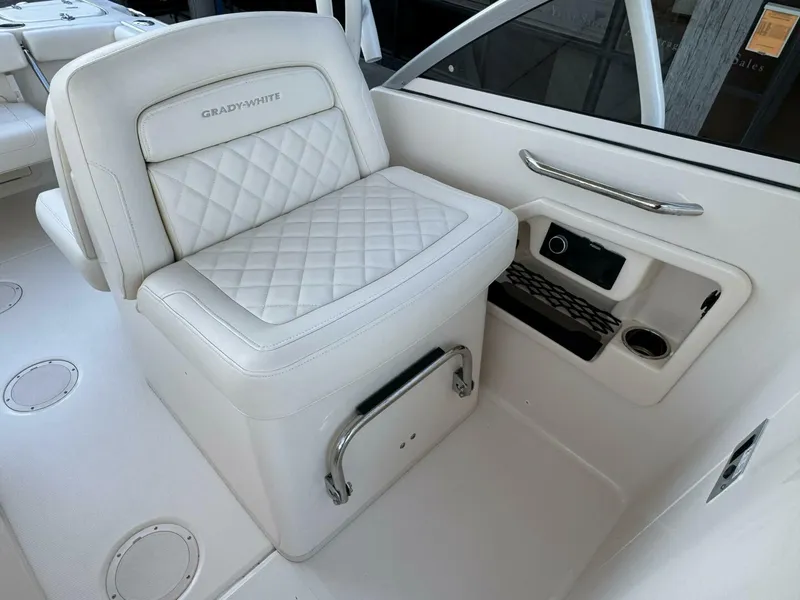 Slide: The Image of Grady-White Freedom 255 2023 - 5712797