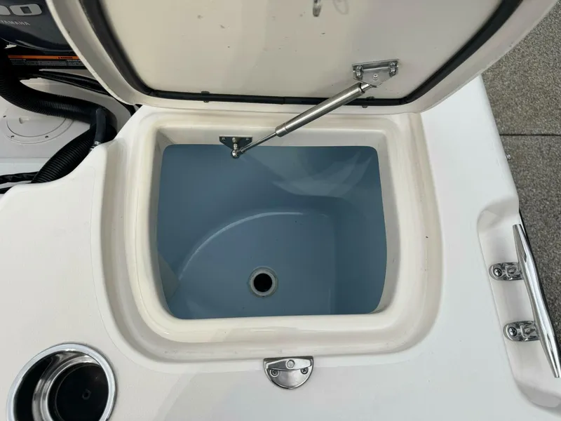 Slide: The Image of Grady-White Freedom 255 2023 - 5712824