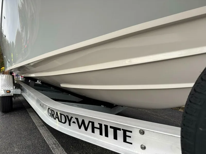 Slide: The Image of Grady-White Freedom 255 2023 - 5712822