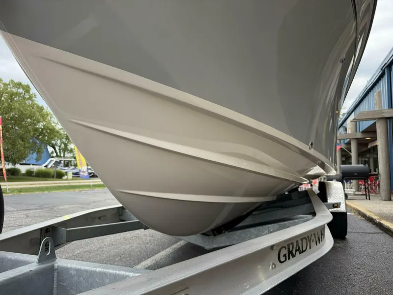 Slide: The Image of Grady-White Freedom 255 2023 - 5712823